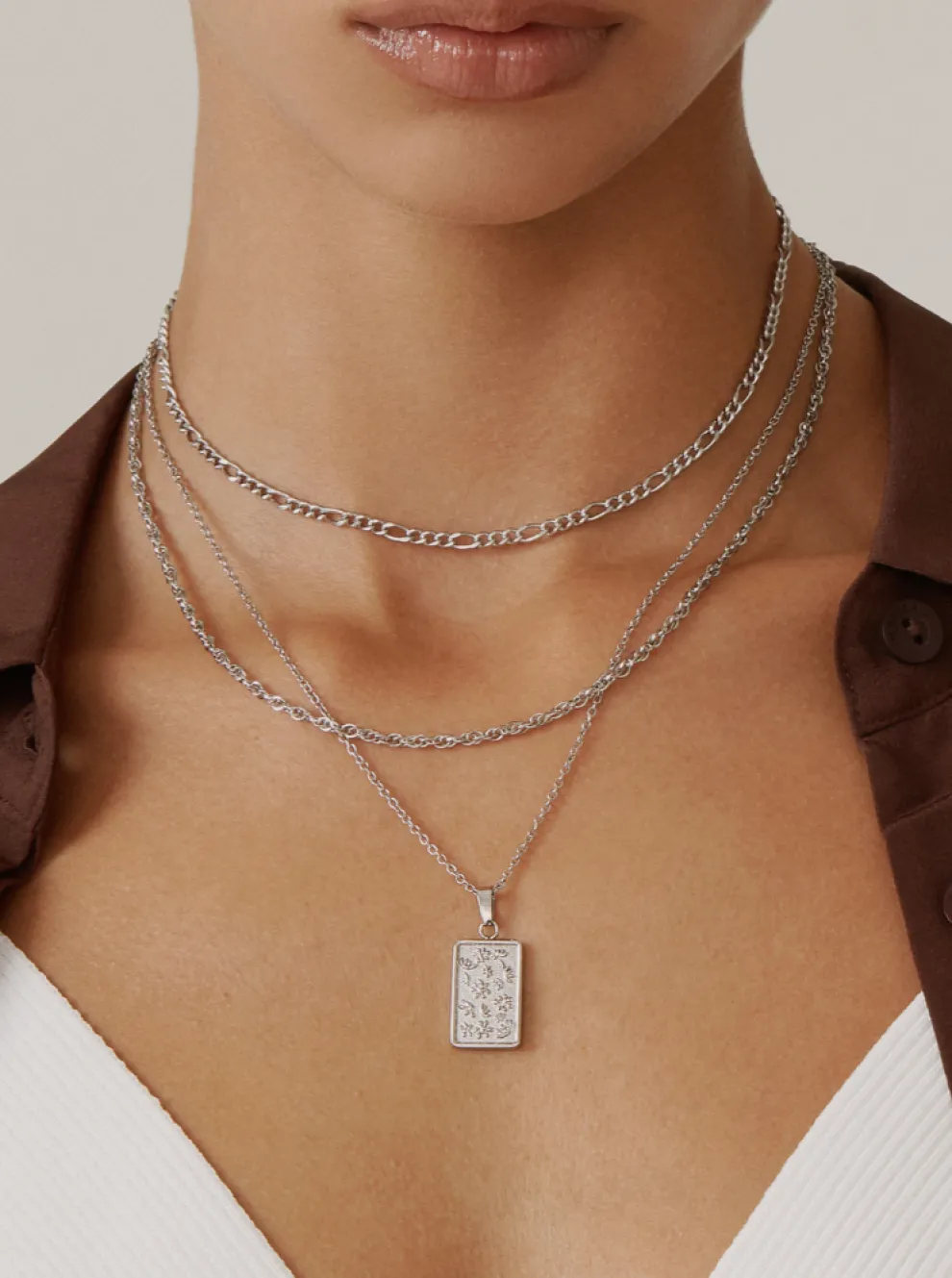 TWENTY COMPASS Vivienne Necklace