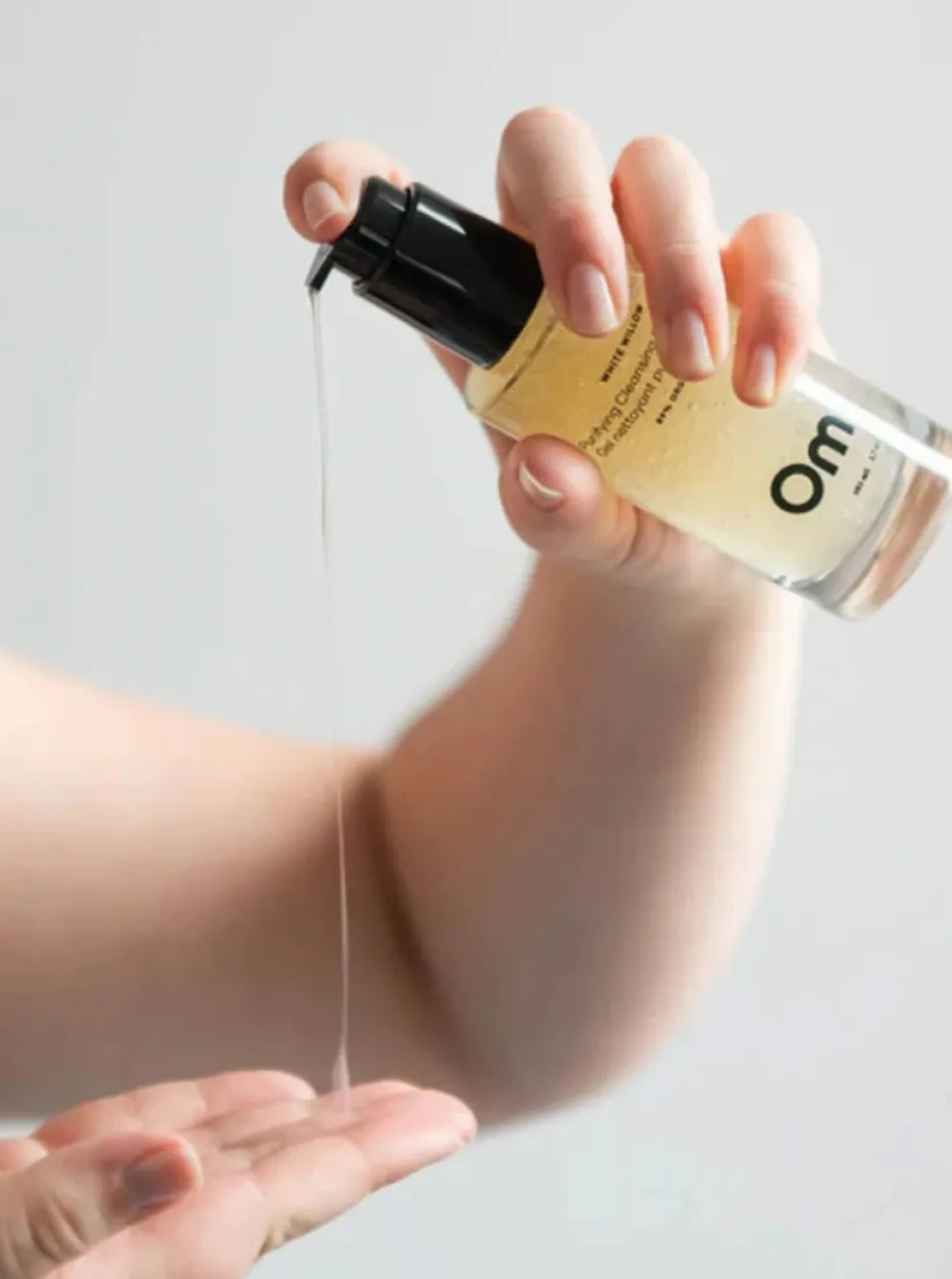 OM ORGANICS Purifying Cleansing Gel - White Willow