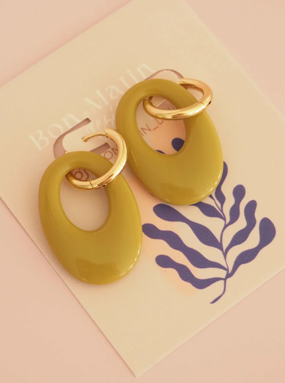 GOOD MORNING Blume Earrings - Frosted
