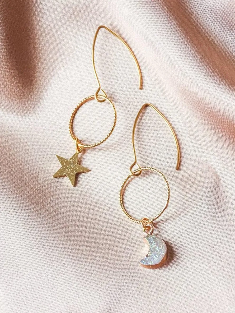 VINTAGE GLORY Stella Earrings