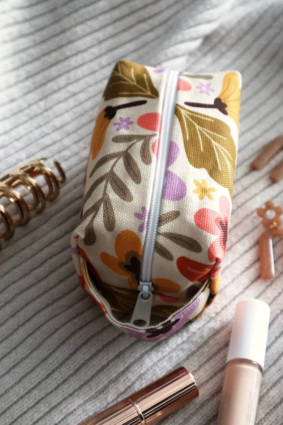 FREON COLLECTIVE Makeup Bag - Mod Floral
