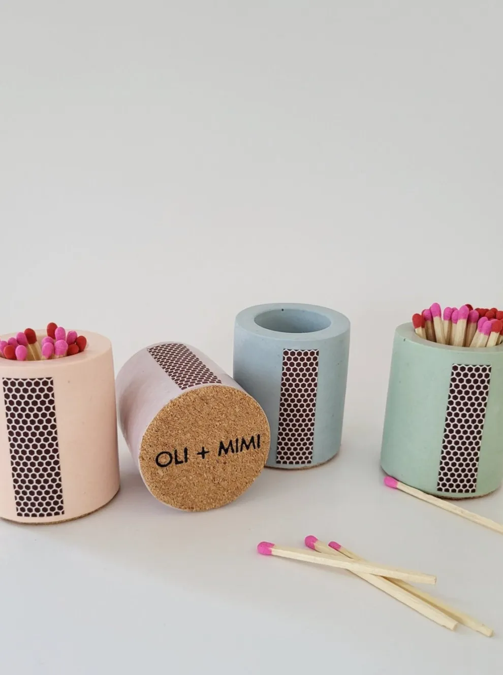OLI+MIMI Pastel Match Pot