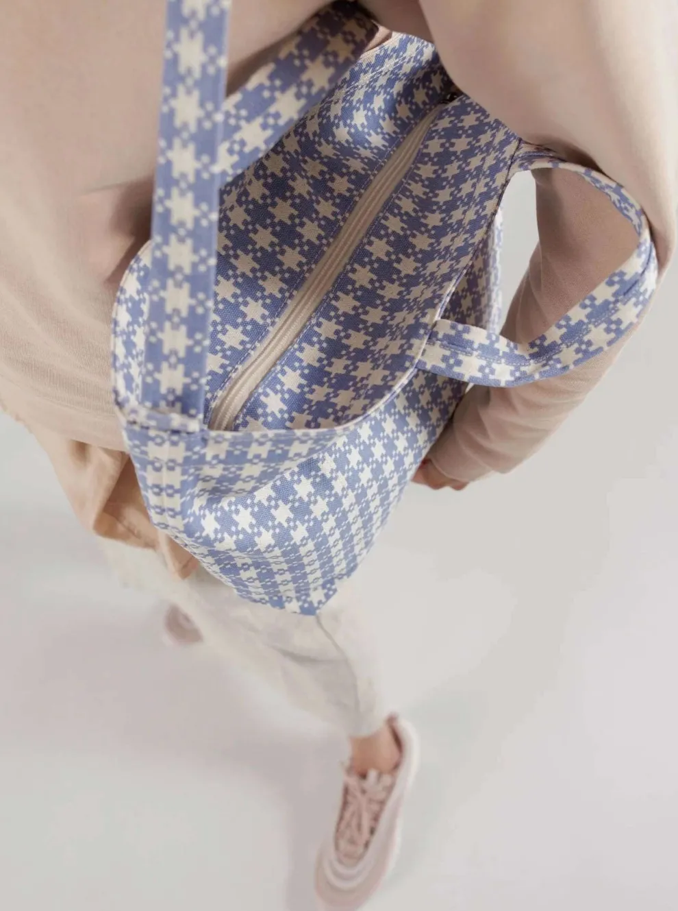 BAGGU Horizontal Zip Duck