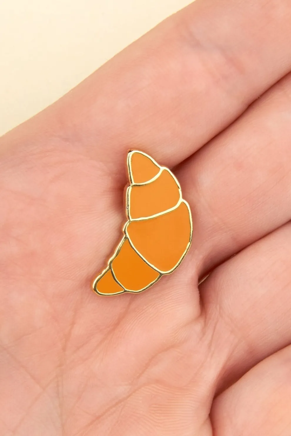 HELLO SUZETTE Croissant Pin
