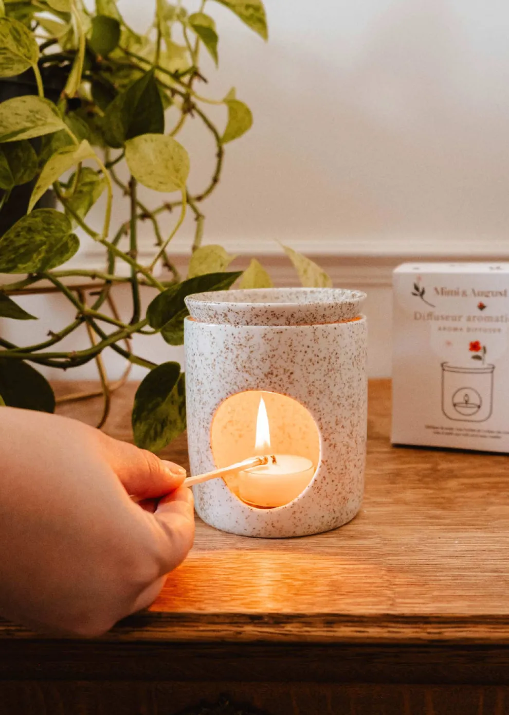 MIMI & AUGUST Ceramic Aromatic Diffuser