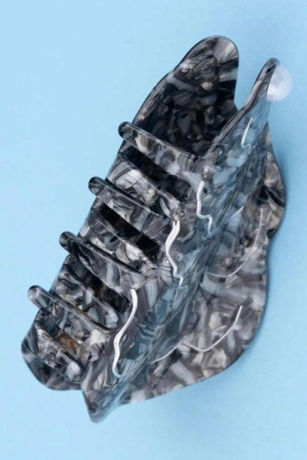 COUCOU SUZETTE Oyster Hair Clip