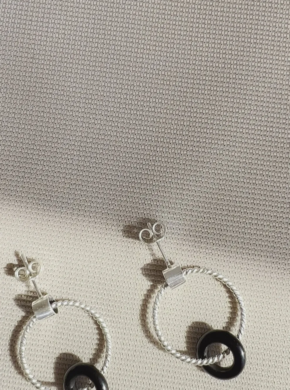 MAKSYM Twisted Hoop Earrings + Black Onyx - Silver