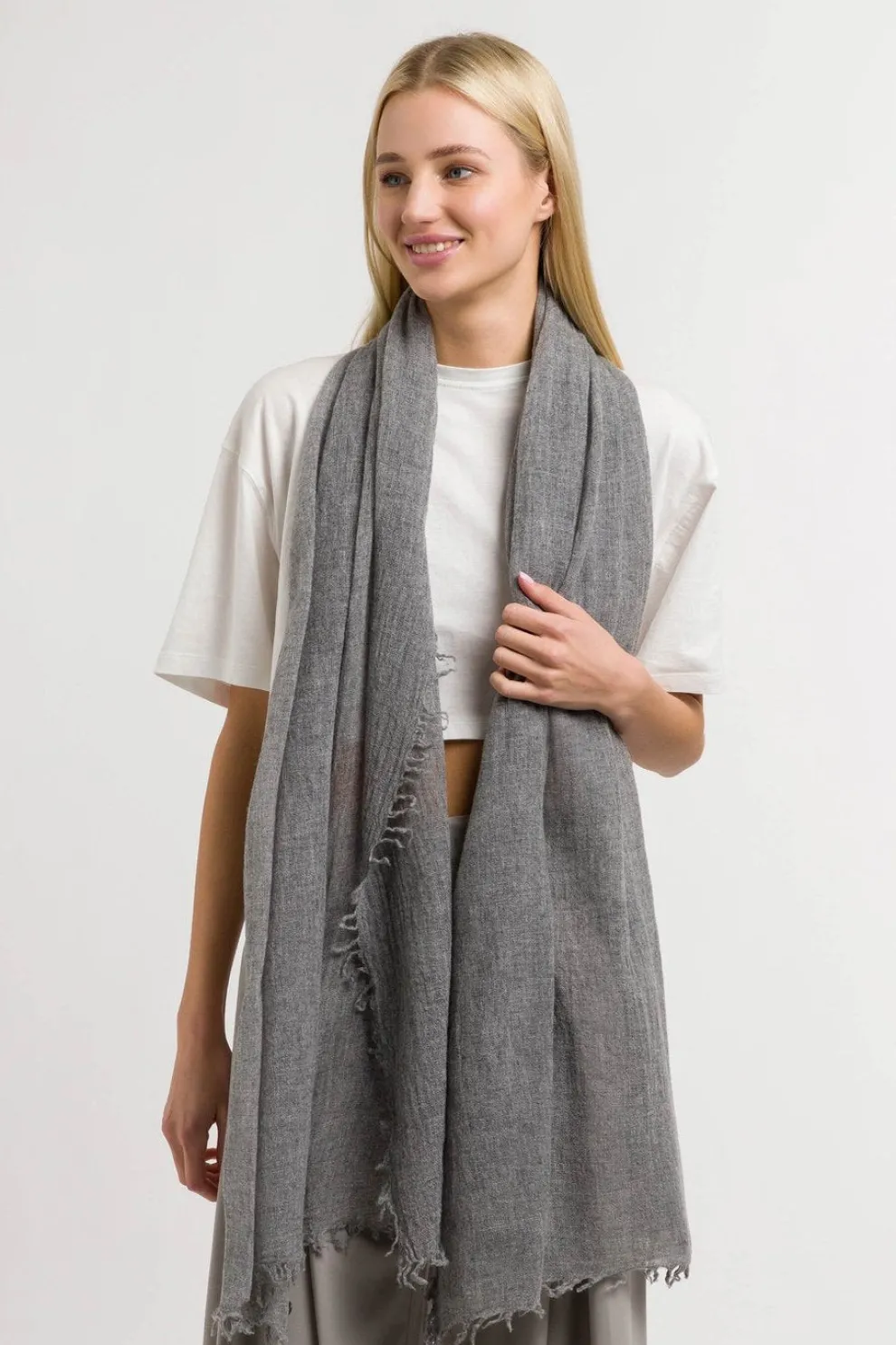 FRAAS Light Plain Wool Scarf