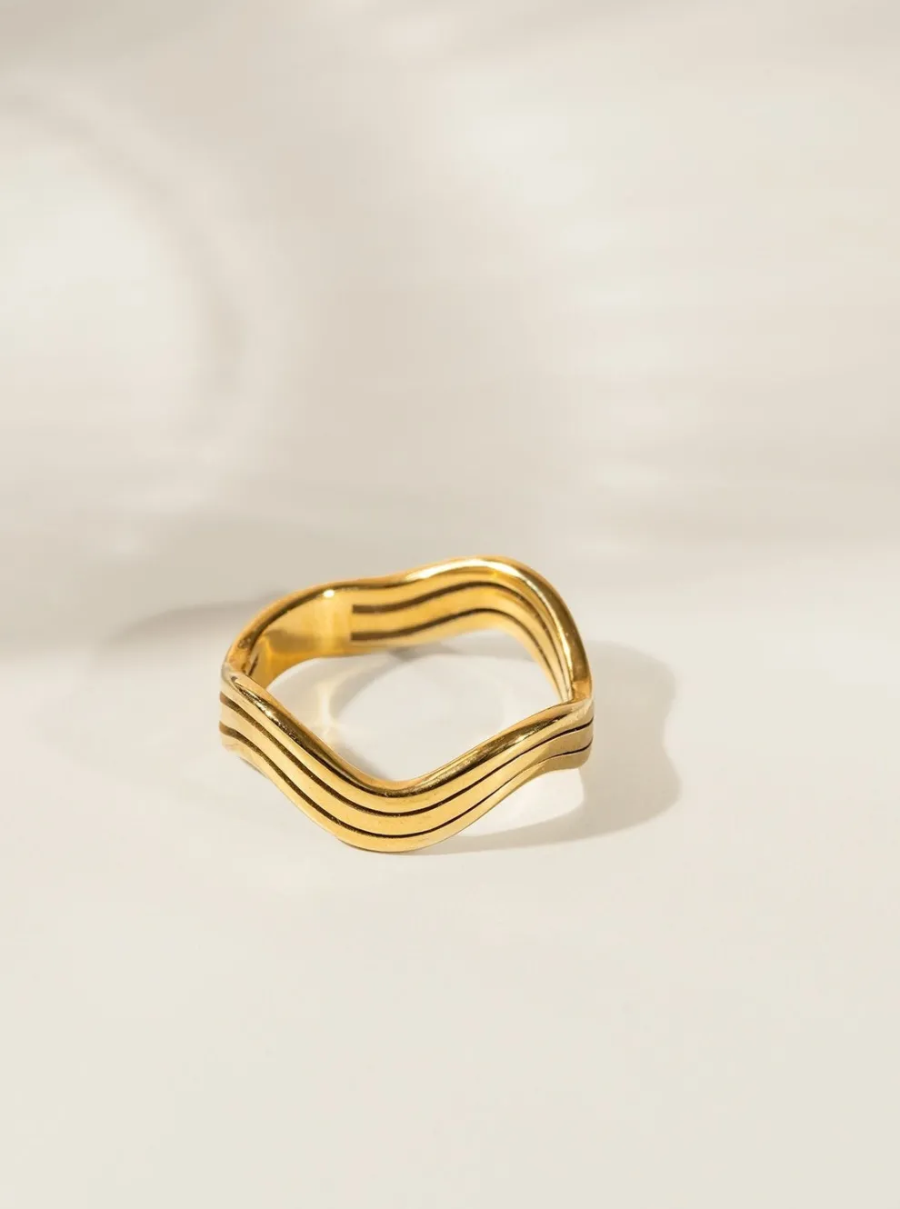 BLOOM Wavy Ring