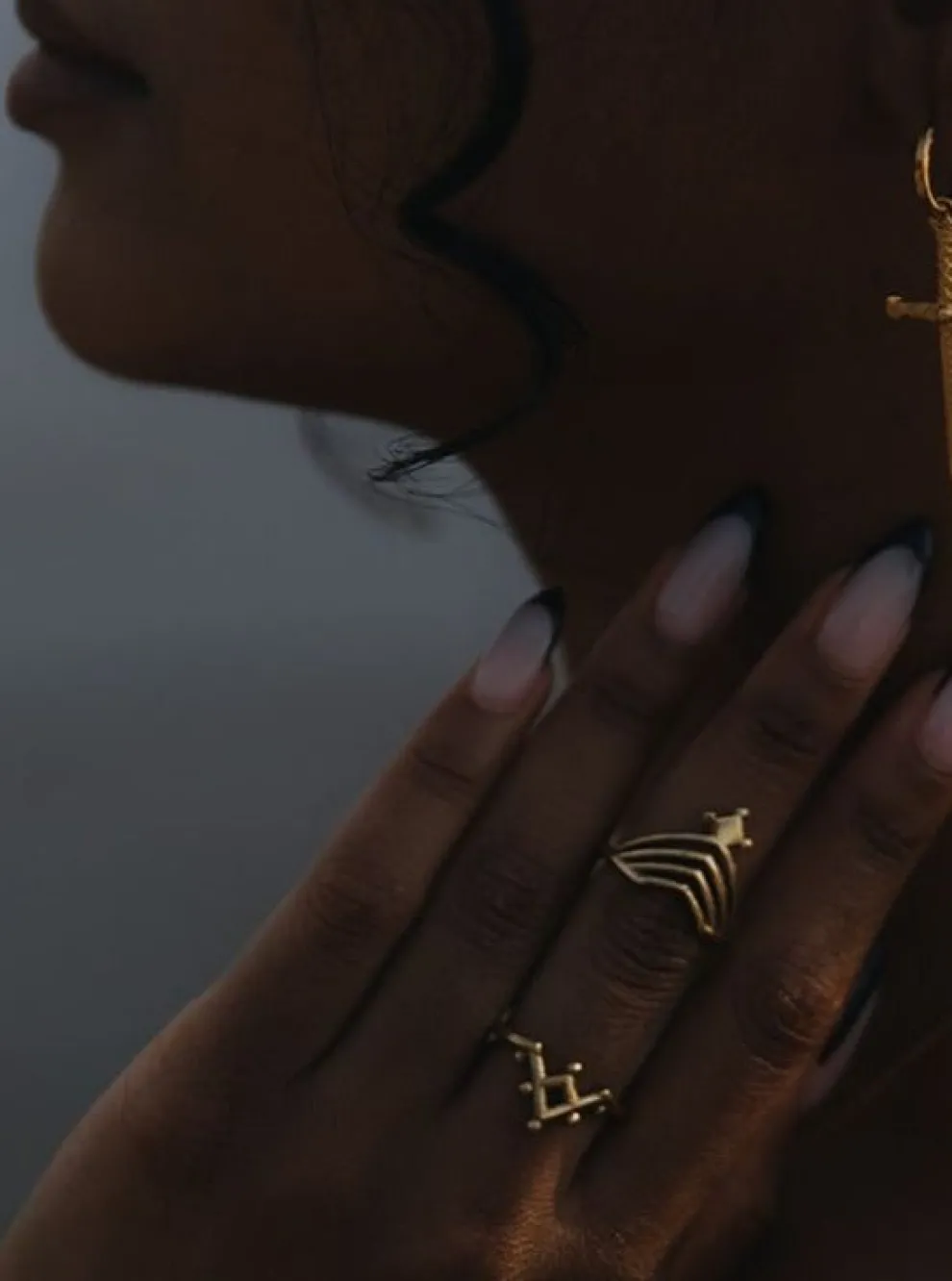 NOIR KALA Arrow Ring - Brass