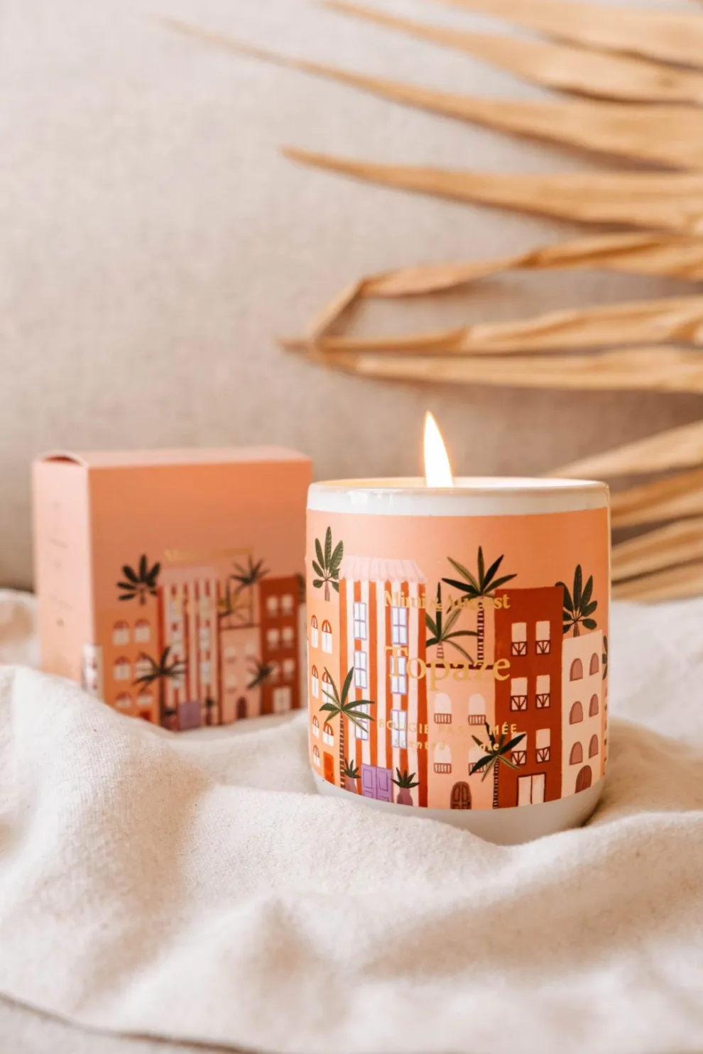 MIMI & AUGUST Topaz Candle - 8 Oz