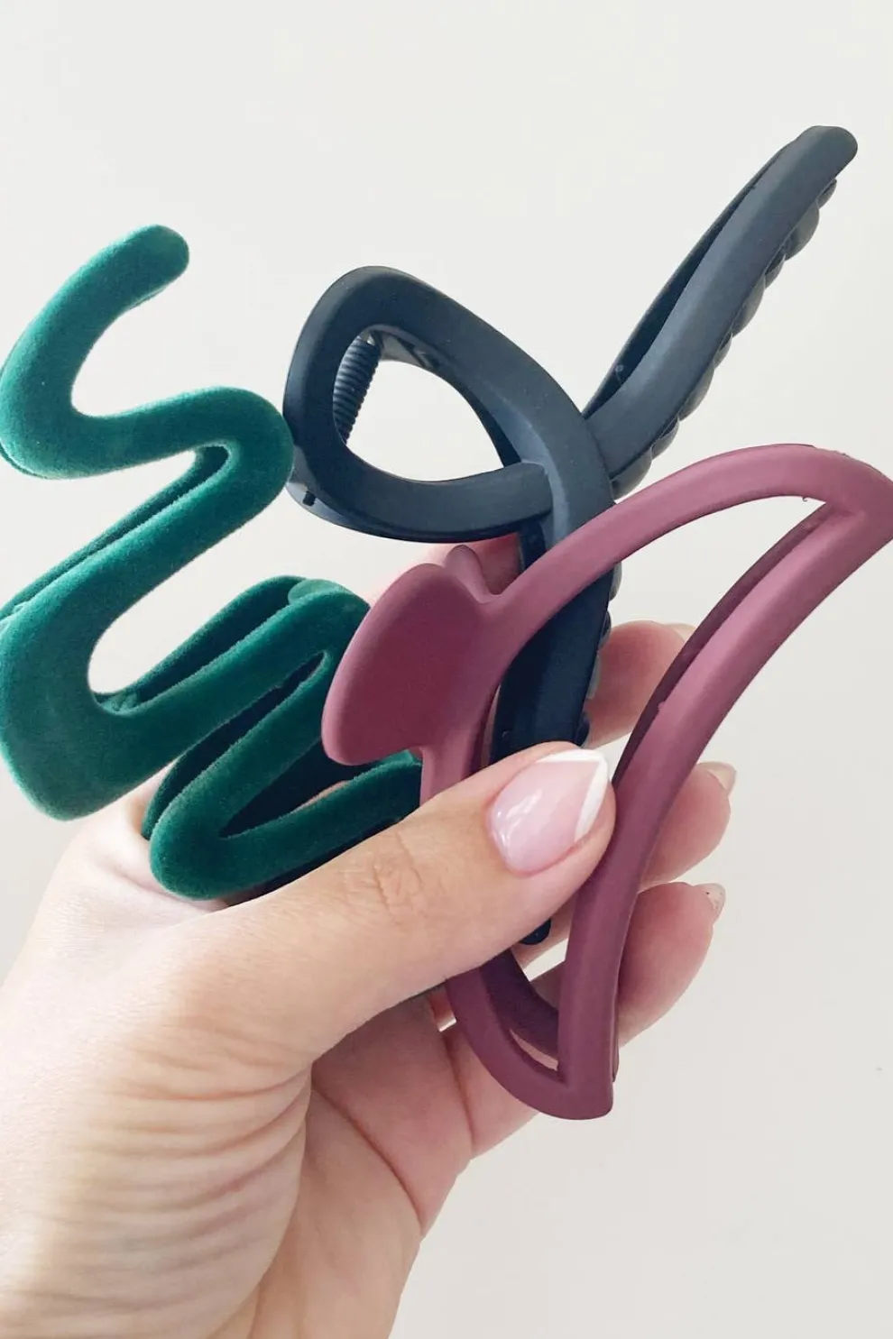 KITTEN CLAWS CLIPS Festive Hair Clips