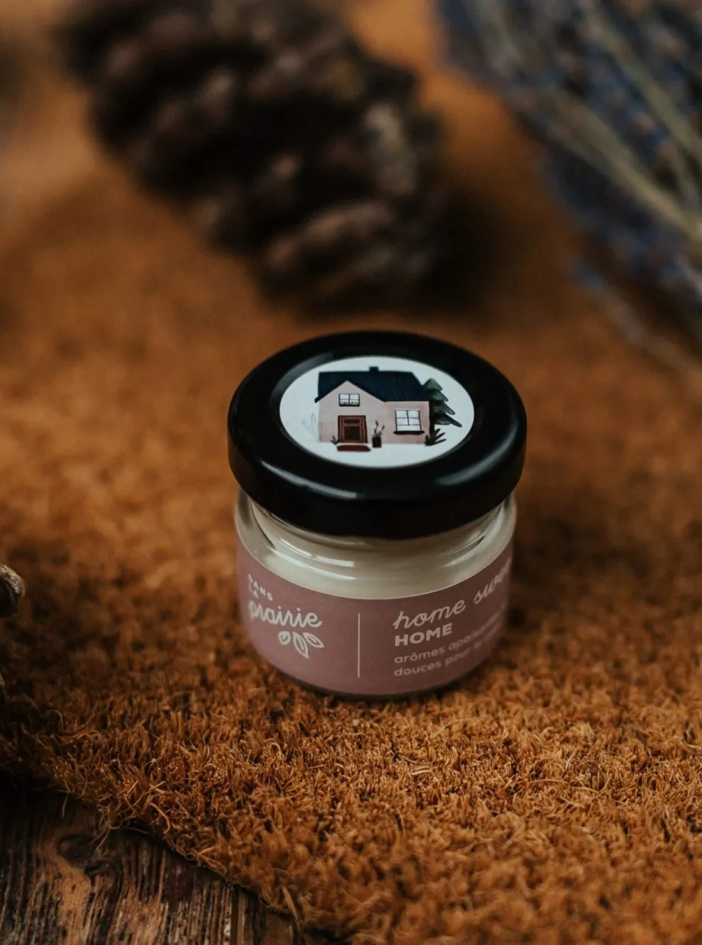 DANS LA PRAIRIE Home Sweet Home Candle - 220 ml