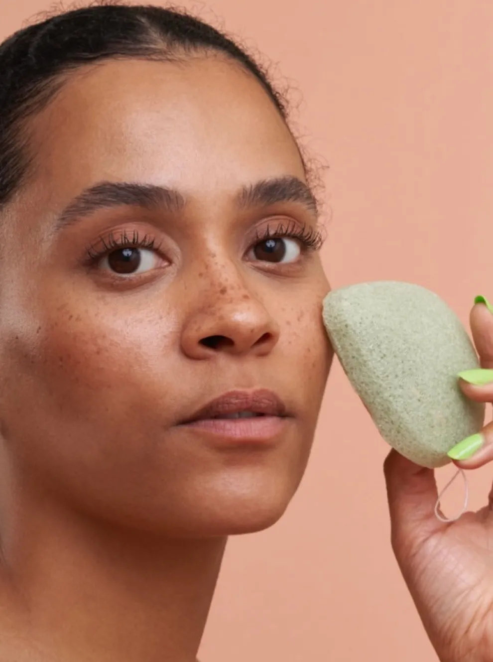 OF BERRIES AND SAP Exfoliating Care Soap - Wild Berries