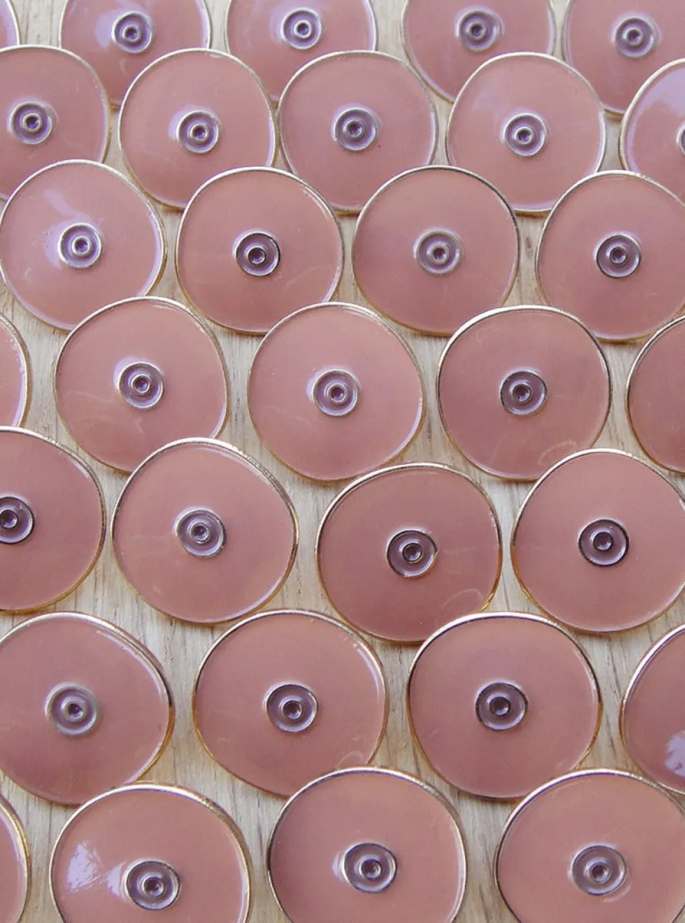 COUCOU SUZETTE Pin's Black Breasts